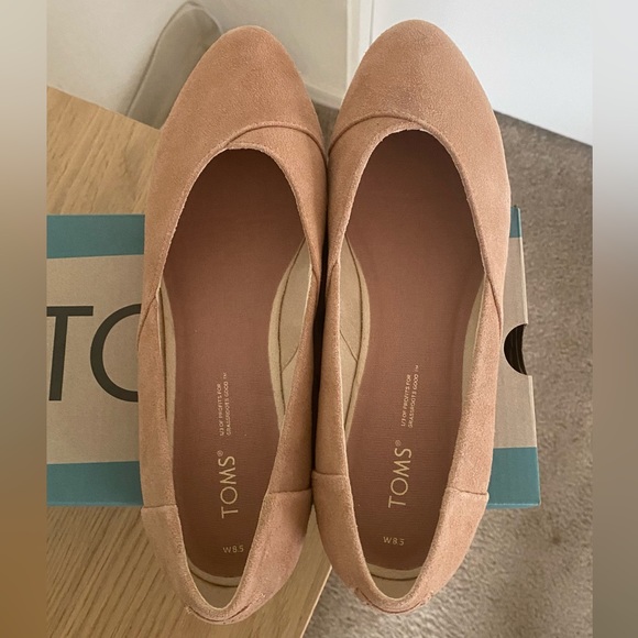 Toms Shoes - Women’s Jutti Neat Flat Shoe, Size 8.5 - Buck Brown Suede